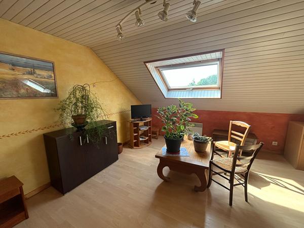 Maison familiale avec 3 chambres et un bureau idealement situee a La Suze sur Sarthe !