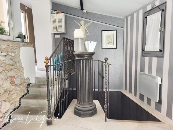 Maison
         4 pièces
        - 238 m² 239 000 € *