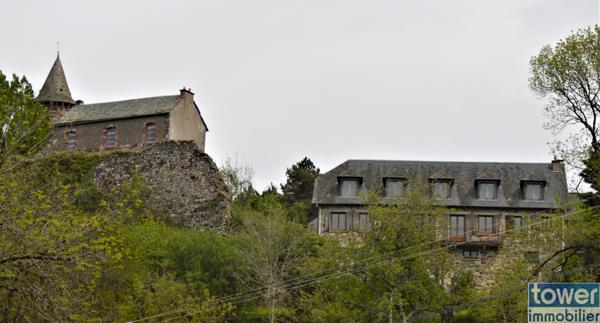 IMMEUBLE DE GRANDE SUPERFICIE AVEC VUE PANORAMIQUE