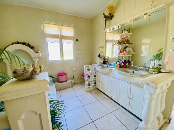 Maison 7 pièces - 220 m²