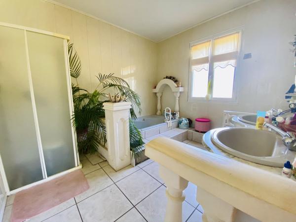 Maison 7 pièces - 220 m²