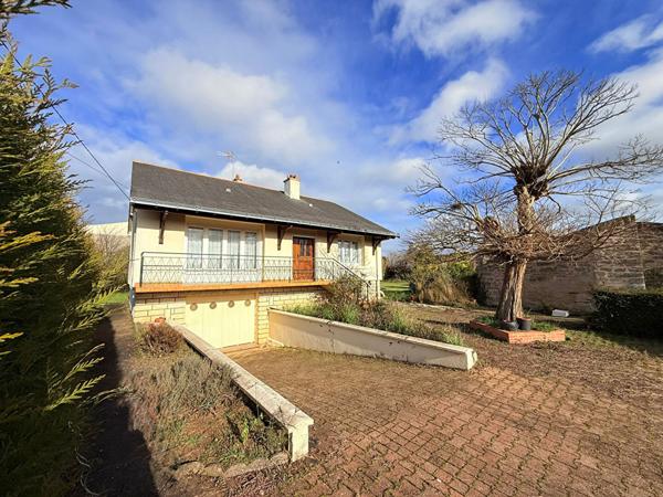A vendre - Maison avec jardin - 4 pièces - Coeur de Doué la Fontaine - D5998