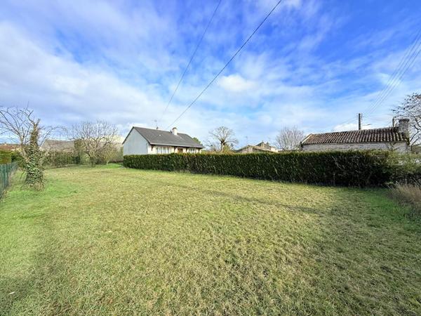 A vendre - Maison avec jardin - 4 pièces - Coeur de Doué la Fontaine - D5998