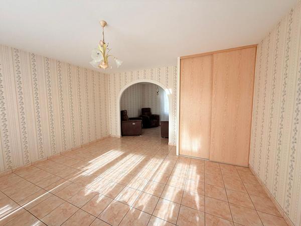 A vendre - Maison avec jardin - 4 pièces - Coeur de Doué la Fontaine - D5998