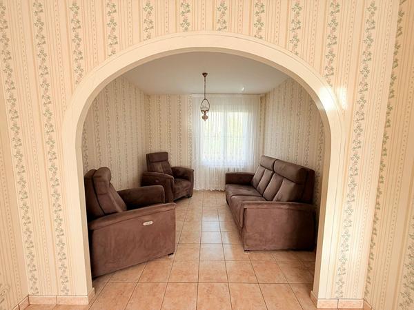 A vendre - Maison avec jardin - 4 pièces - Coeur de Doué la Fontaine - D5998