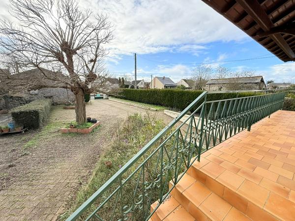 A vendre - Maison avec jardin - 4 pièces - Coeur de Doué la Fontaine - D5998
