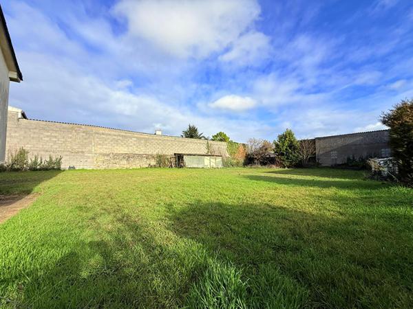 A vendre - Maison avec jardin - 4 pièces - Coeur de Doué la Fontaine - D5998