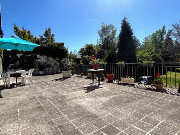 Immeuble à LA BARTHE-DE-NESTE (65250)