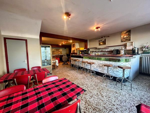 Immeuble à LA BARTHE-DE-NESTE (65250)