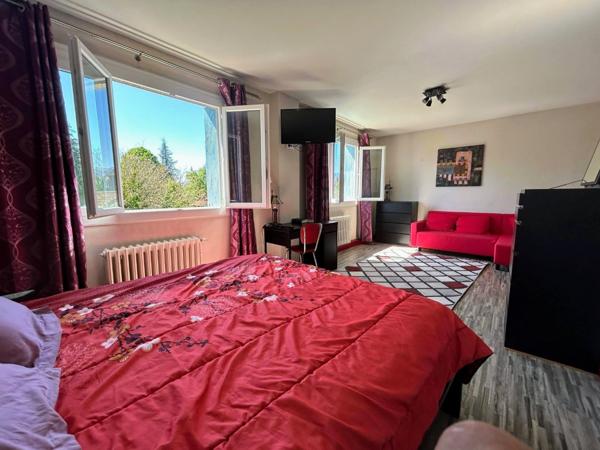 Immeuble à LA BARTHE-DE-NESTE (65250)