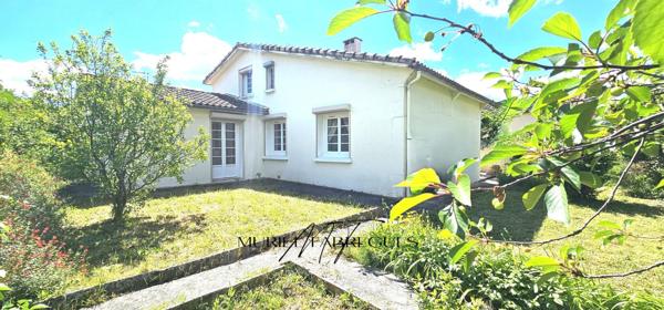 Maison T6 à Castelnaudary de 120m2, 4 CH, jardin, garage, DPE en D, proche commerce