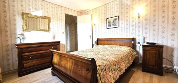 Maison T6 à Castelnaudary de 120m2, 4 CH, jardin, garage, DPE en D, proche commerce