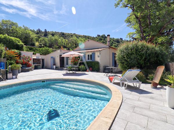 VILLA TYPE 5 LUMINEUSE AVEC PISCINE JARDIN ET VUE IMPRENABLE A SAINT MAIME