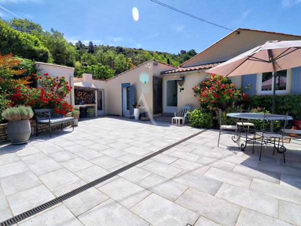 VILLA TYPE 5 LUMINEUSE AVEC PISCINE JARDIN ET VUE IMPRENABLE A SAINT MAIME