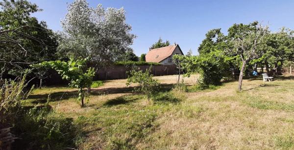 Terrain à Batir à vendre à Joué-lès-Tours dans l'Indre-et-Loire (37300), ref : 022/1168