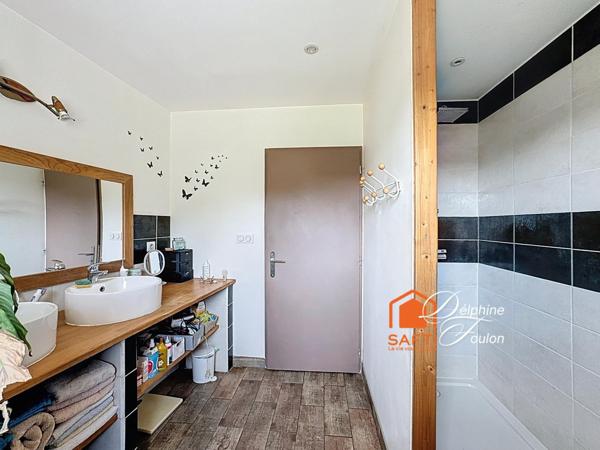 Maison 4 chambres avec T1 indépendant et grange