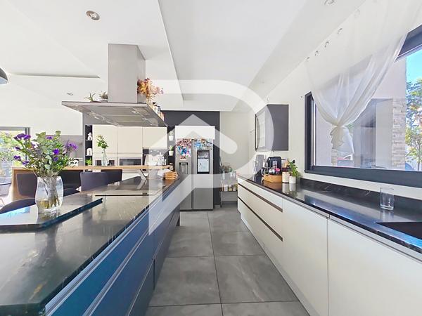 Maison 8 pièces 250 m2