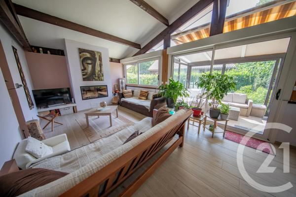 Maison à vendre  6 pièces - 132 m 2   LE TAILLAN MEDOC  - 33