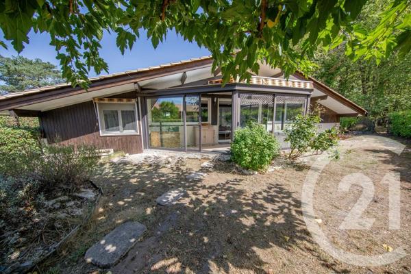 Maison à vendre  6 pièces - 132 m 2   LE TAILLAN MEDOC  - 33