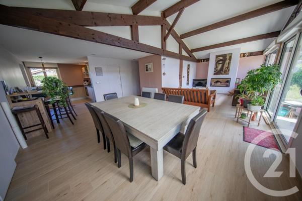 Maison à vendre  6 pièces - 132 m 2   LE TAILLAN MEDOC  - 33