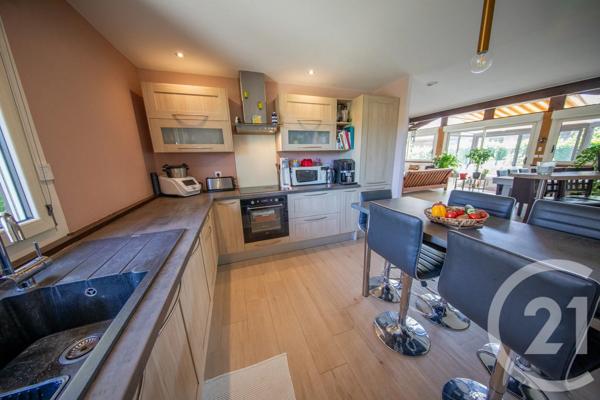 Maison à vendre  6 pièces - 132 m 2   LE TAILLAN MEDOC  - 33