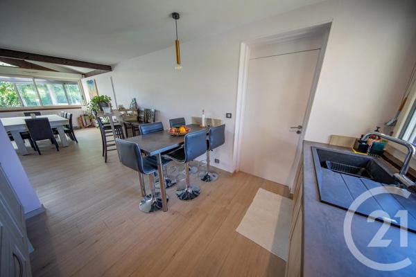 Maison à vendre  6 pièces - 132 m 2   LE TAILLAN MEDOC  - 33