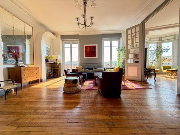 Bel haussmannien 187 m² - 7 pièces - centre ville de BELFORT