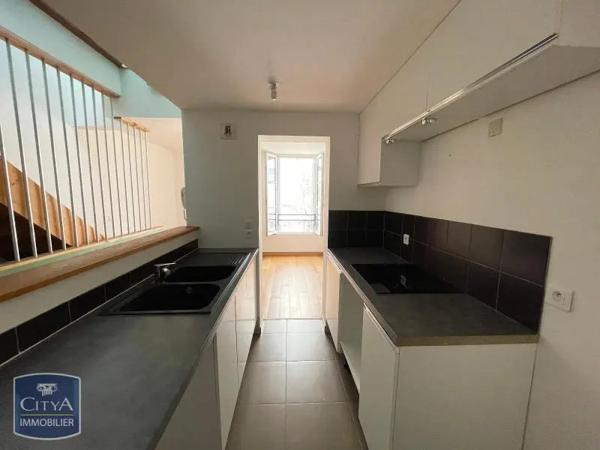 Appartement à louer 4 pièces 78.5m² Saumur (49400)