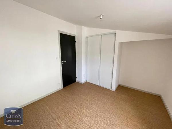 Appartement à louer 4 pièces 78.5m² Saumur (49400)