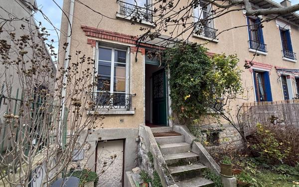 Maison à louer    2 pièces • 60 m2 Saint-Maurice