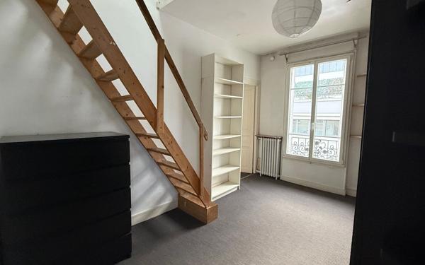 Maison à louer    2 pièces • 60 m2 Saint-Maurice