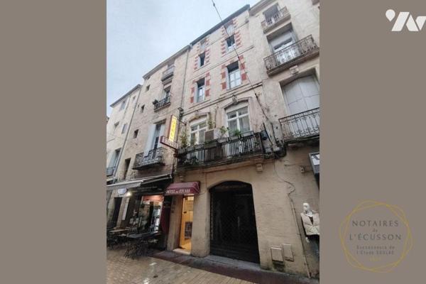 Hôtel à Vendre avec 15 chambres, 2 appartements et un local commercial