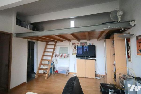 Hôtel à Vendre avec 15 chambres, 2 appartements et un local commercial