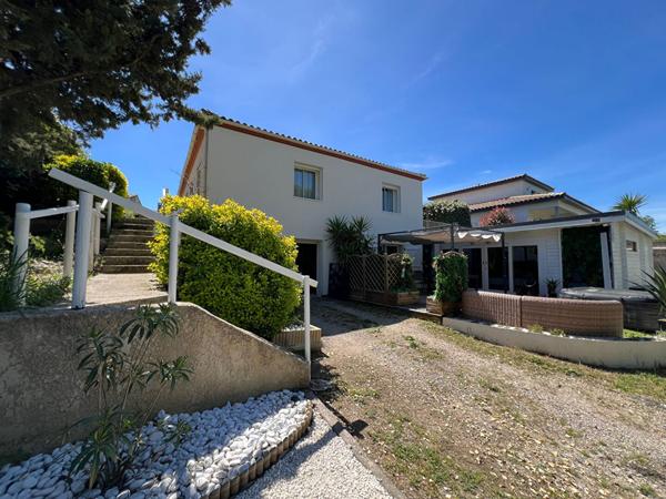 Maison Fabrègues 195 m² avec T2 indépendant de 62 m² - Grand terrain