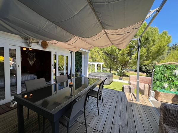 Maison Fabrègues 195 m² avec T2 indépendant de 62 m² - Grand terrain