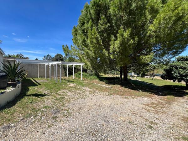 Maison Fabrègues 195 m² avec T2 indépendant de 62 m² - Grand terrain