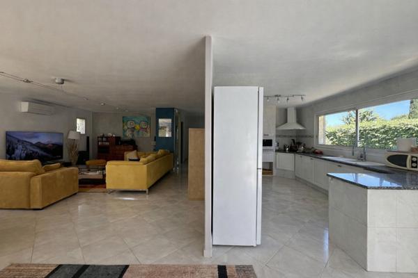 Maison Fabrègues 195 m² avec T2 indépendant de 62 m² - Grand terrain