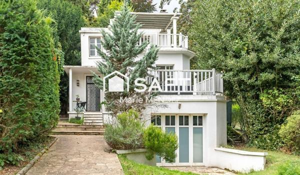 maison ART DECO de 1929 quartier STE WANDRILLE très prisé, proximité St-Germain-en-Laye
