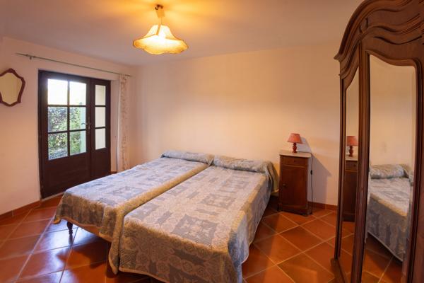 Apt (84400) Superbe mas provençal de 383 m² habitables