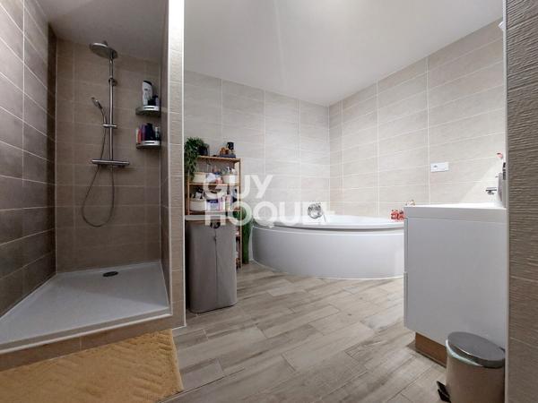 Maison à vendre de 9 pièces de 146.08 m²