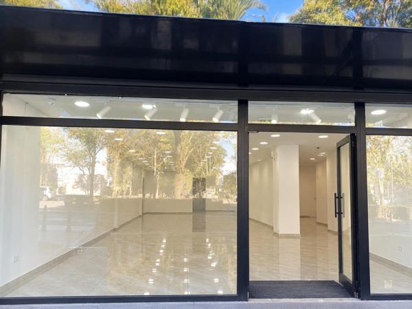 Local Commercial à Évry-Courcouronnes, 91000 - 2 pièces 120m²