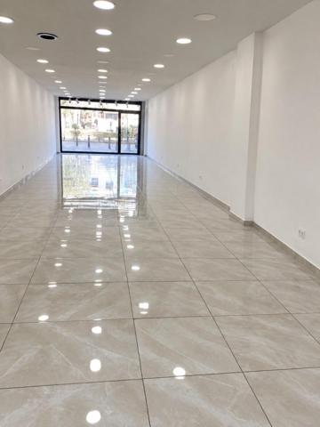 Local Commercial à Évry-Courcouronnes, 91000 - 2 pièces 120m²