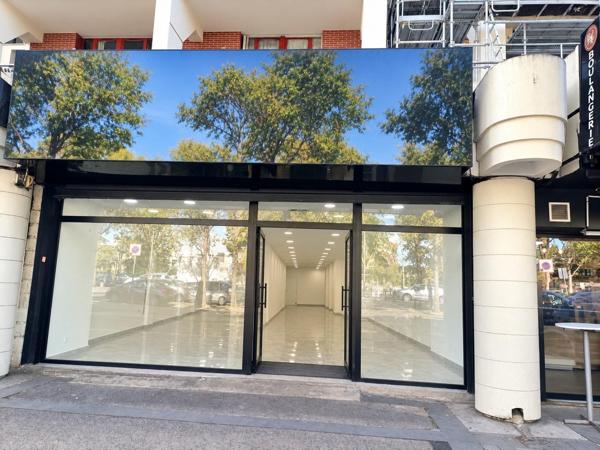 Local Commercial à Évry-Courcouronnes, 91000 - 2 pièces 120m²