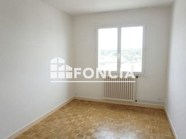 Location Appartement 3 pièces 62.24 m² - 13 RUE DE LA VIEILLE HORLOGE La Roche Sur Yon 85000