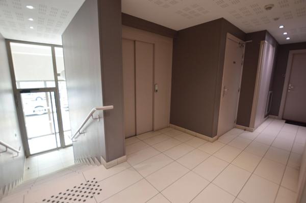 Appartement à vendre 3 pièces CERGY LE HAUT (95) Balcon jardinet parking PMR