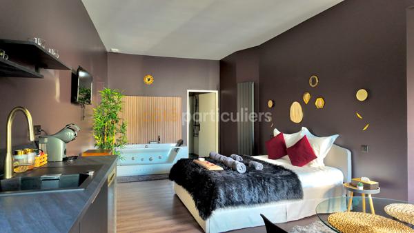 Vente
                Maison183 m² - 6 Pièces -
                    CEBAZAT (63118)