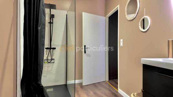 Vente
                Maison183 m² - 6 Pièces -
                    CEBAZAT (63118)