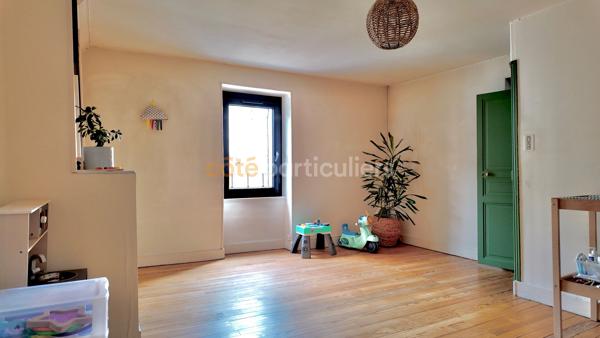 Vente
                Maison183 m² - 6 Pièces -
                    CEBAZAT (63118)