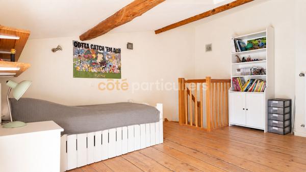 Vente
                Maison183 m² - 6 Pièces -
                    CEBAZAT (63118)