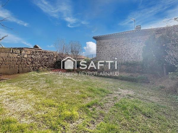 Maison de caractère, elle n’attend plus que vous.